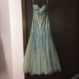 Prom dress